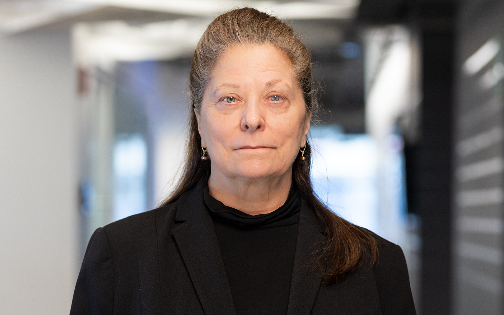 Elizabeth Rack Headshot Chicago 