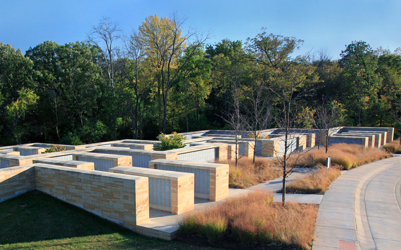 Abraham Lincoln National Cemetery | SmithGroup