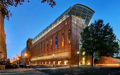 Museum of the Bible opens in Washington, DC