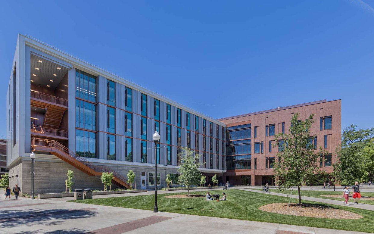 Natural Sciences Building, California State University, Chico | SmithGroup