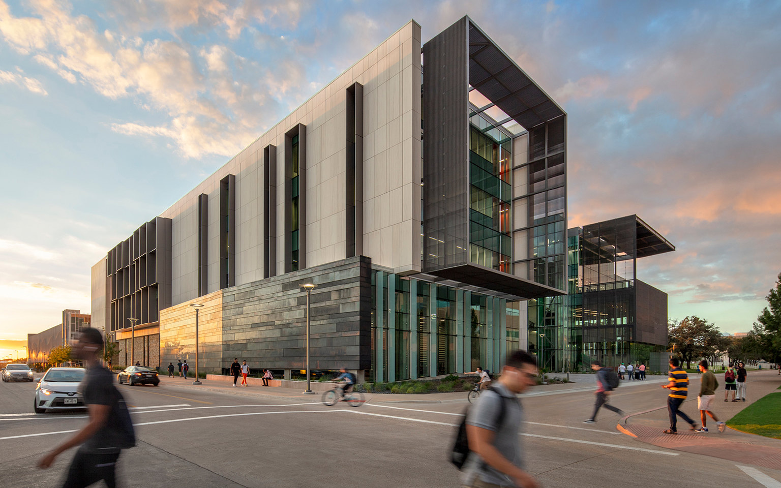 University Of Texas At Dallas Engineering Building 